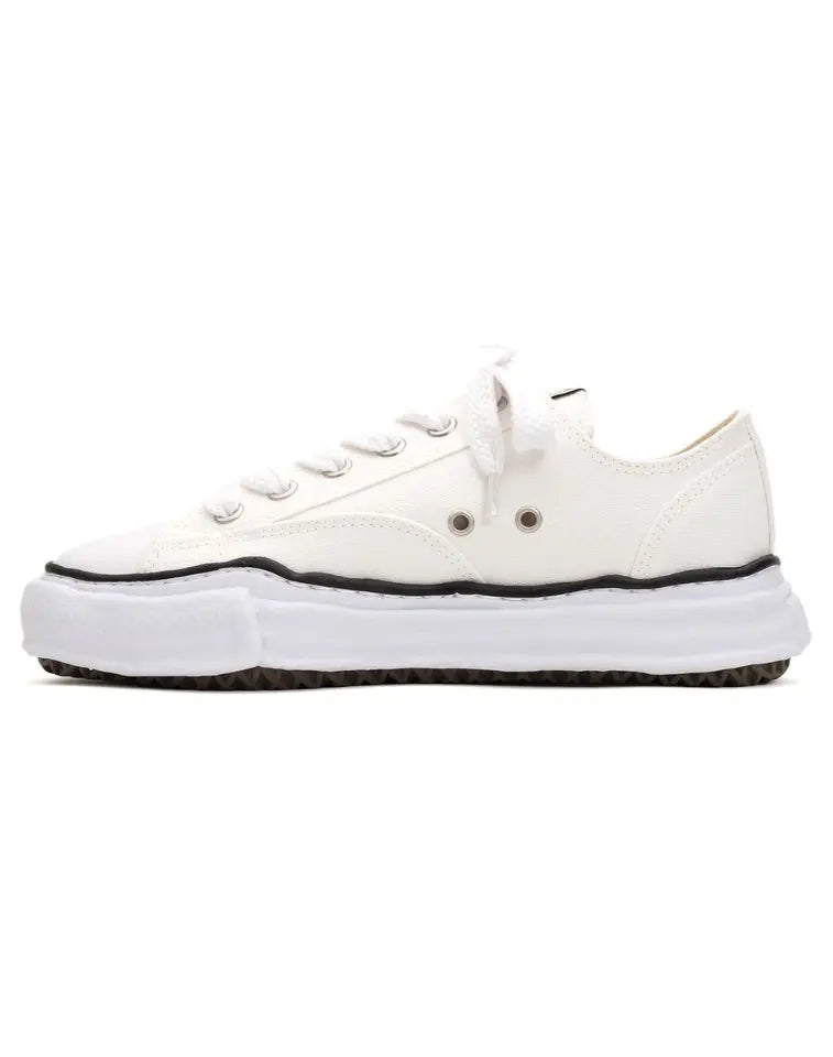 "OG Sole" Low-Top Sneaker Ceres Clothing