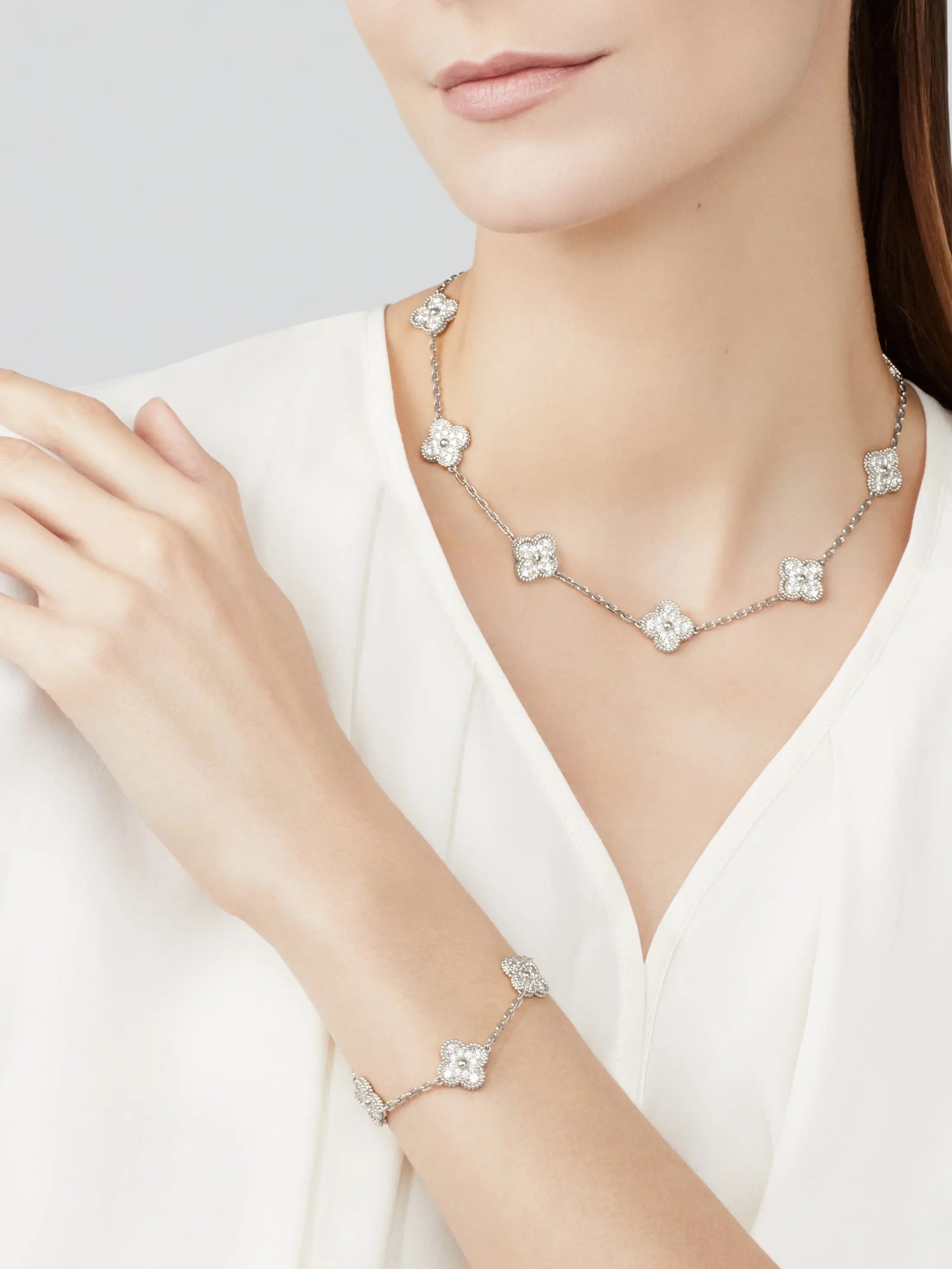 HALSKETTE VIERBLÄTTRIGER KLEE LAVISH 10 DESIGNS - SILBER JUWELORA