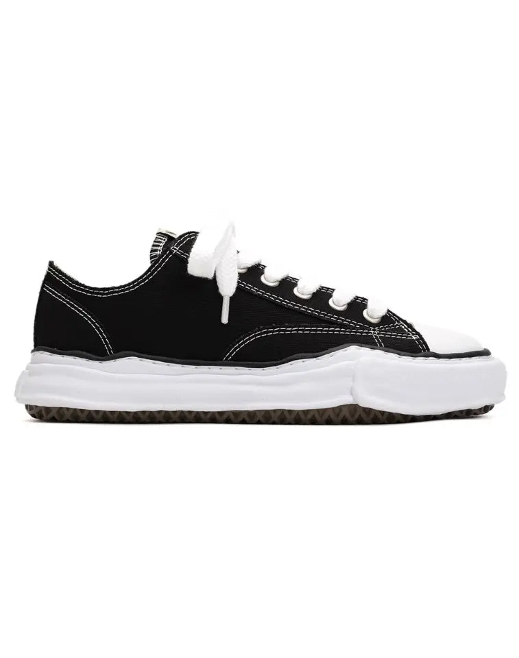 "OG Sole" Low-Top Sneaker Ceres Clothing